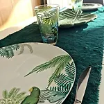 L'aixotique Lägenhet