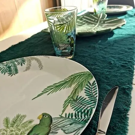 L'aixotique Lägenhet